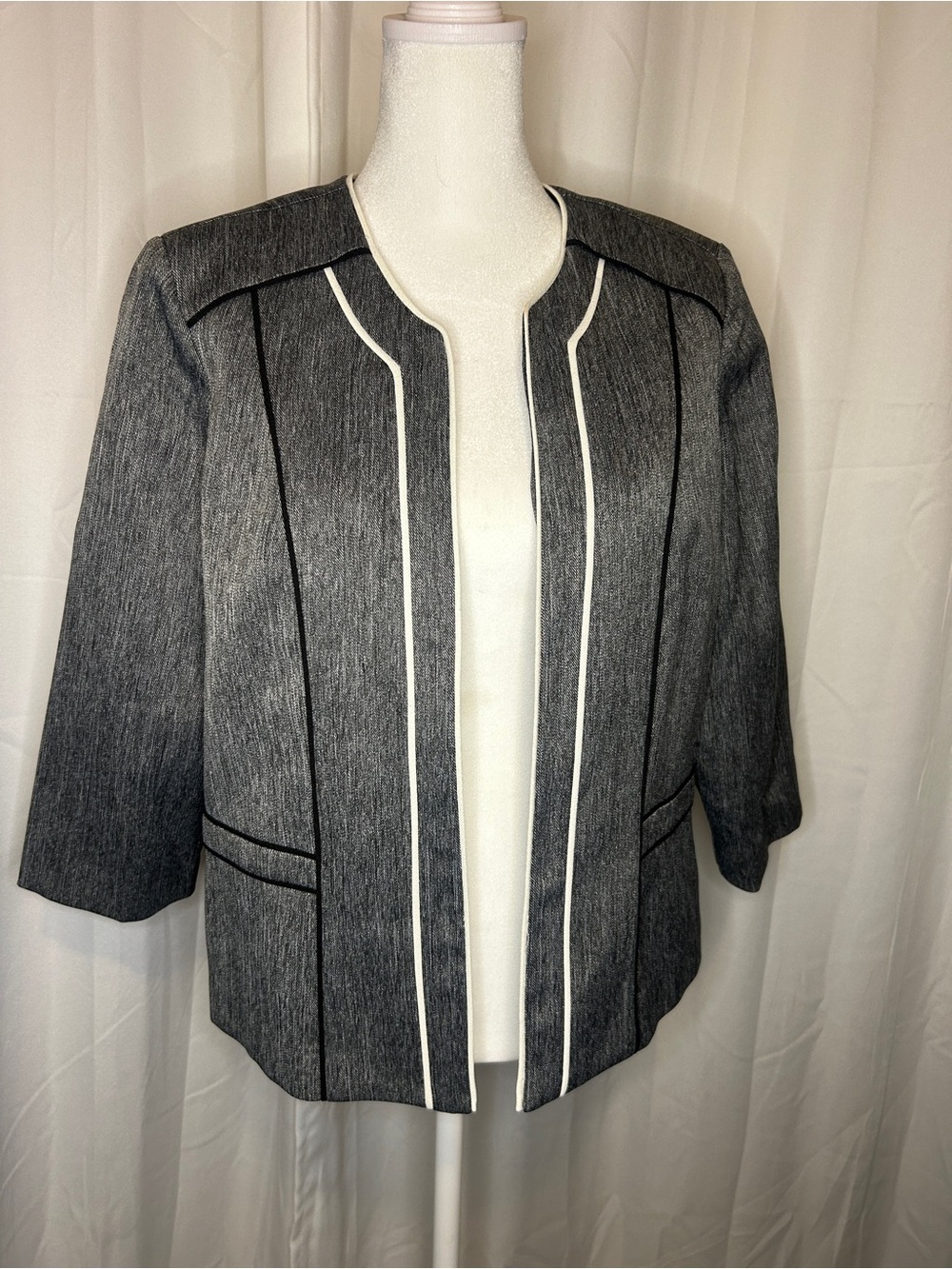 Women's Gray Open-Front Blazer with White Piping